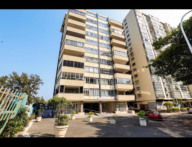 3 BEDROOM APARTMENT FOR SALE IN NORTH BEACH
